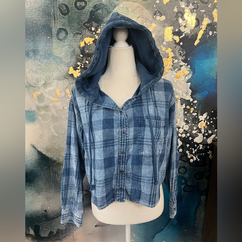 American Eagle | Cropped Chambray Shacket with Hood